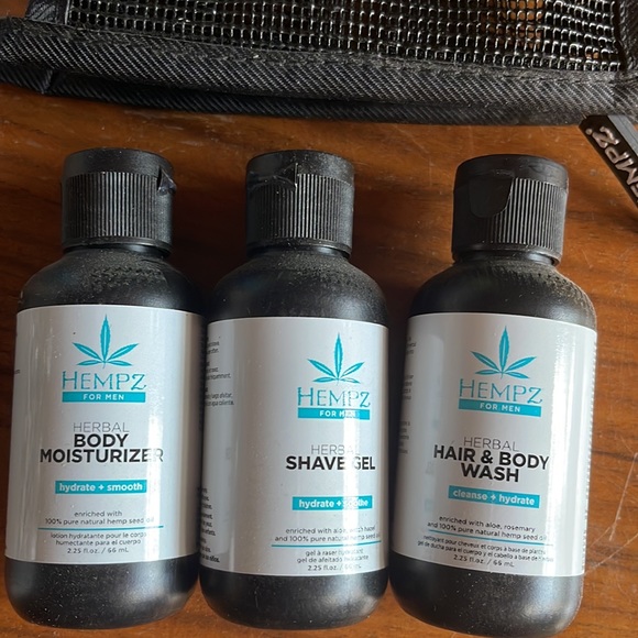 Man Up Hempz kit of body wash - shaving gel - moisturizer - Picture 3 of 5